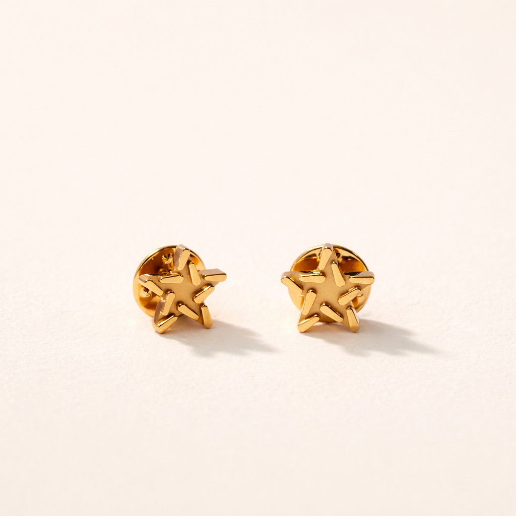 Huy hiệu MB cài áo cao cấp, thép 316L, màu vàng 24k